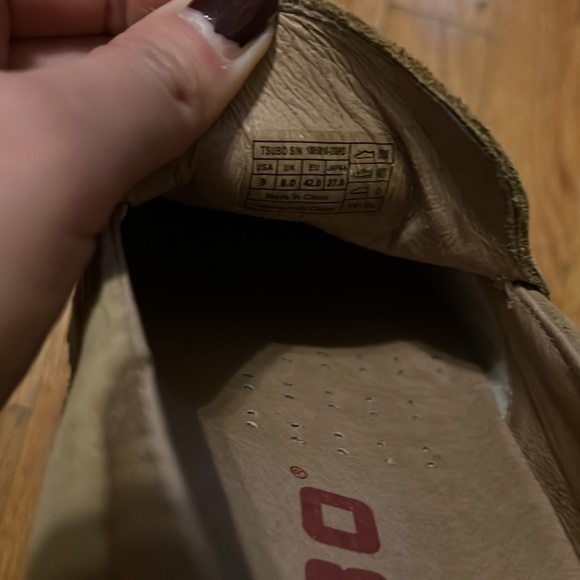 Tsubo size 9 men’s taupe loafers - Picture 8 of 10